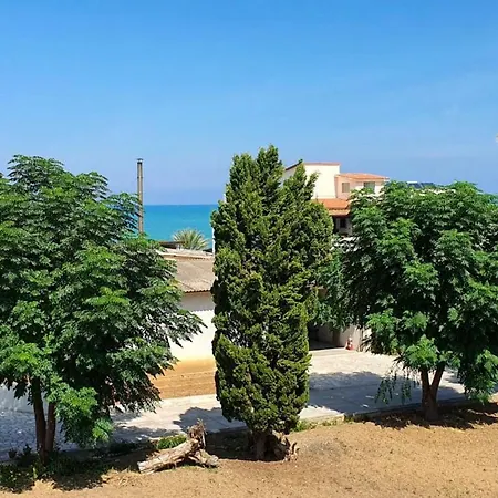Spacious With Sea View In 180 M²
